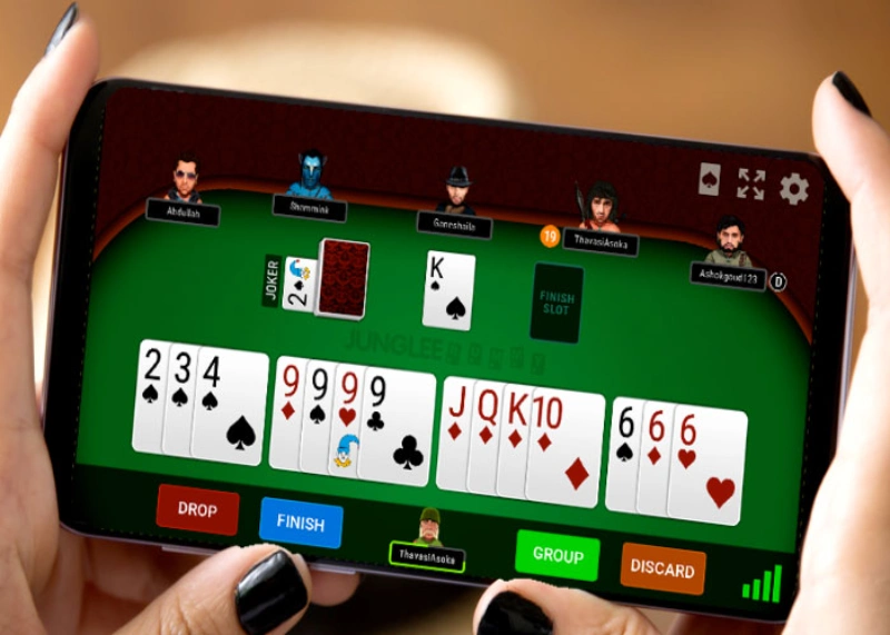 How to play Rummy with simple card division and arrangement